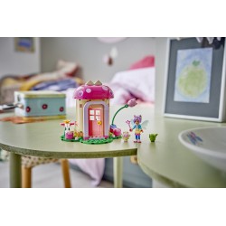 LEGO Gabby's Dollhouse 11212 La Casa in Giardino di Gattina Fatina, Giocattolo con 2 Personaggi e Accessori, Regalo da 4+