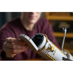 LEGO Icons 11382 Telescopio Spaziale Hubble, Kit di Modellismo STEM 3D per Adulti, Regalo Fai da Te per i Fan dell'Astronomia