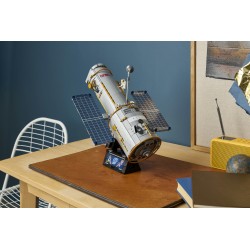LEGO Icons 11382 Telescopio Spaziale Hubble, Kit di Modellismo STEM 3D per Adulti, Regalo Fai da Te per i Fan dell'Astronomia
