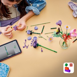 LEGO Botanicals & Editions 11507 Bouquet di Fiori di Olivia Rodrigo con 11 Fiori Artificiali, Idea Regalo per Bambine da 9+