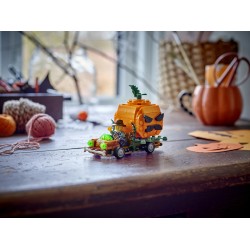 LEGO 40822 Furgone di Halloween Giocattolo, Kit Arti e Mestieri con Zucca e Minifigure del Contadino, Regalo per Bambini 8+