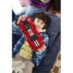 LEGO Technic 42235 Auto Ferrari 488 PISTA, Macchina Giocattolo con Motore V8, Sterzo e Differenziale, Regalo per Bambini 9+