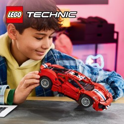 LEGO Technic 42235 Auto Ferrari 488 PISTA, Macchina Giocattolo con Motore V8, Sterzo e Differenziale, Regalo per Bambini 9+
