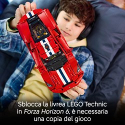 LEGO Technic 42235 Auto Ferrari 488 PISTA, Macchina Giocattolo con Motore V8, Sterzo e Differenziale, Regalo per Bambini 9+