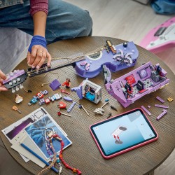 LEGO Editions 43031 La Chitarra Bicolore di Olivia Rodrigo, Kit Modellismo 3D con 2 Minifigure, Stelle e Farfalle, Regalo 14+