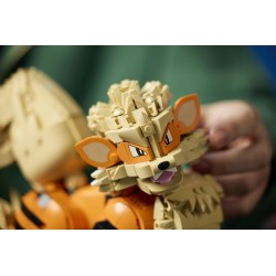 LEGO Pokémon 72160 Arcanine, Action Figure da Costruire per Adulti con Parti Snodabili, Idea Regalo per Gamer da Collezione