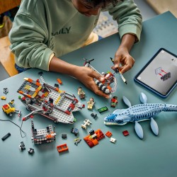 LEGO Jurassic World 77983 Attacco alla Barca del Dinosauro Mosasaurus, Giocattolo con Nave, Dinosauro e Elicottero, Regalo 7+