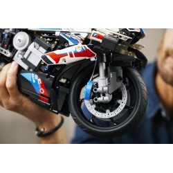 LEGO Technic 42130 BMW M 1000 RR, Moto per Adulti da Costruire, Idea Regalo da Collezione, Modellino Replica Superbike