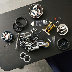 LEGO Technic 42130 BMW M 1000 RR, Moto per Adulti da Costruire, Idea Regalo da Collezione, Modellino Replica Superbike