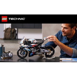 LEGO Technic 42130 BMW M 1000 RR, Moto per Adulti da Costruire, Idea Regalo da Collezione, Modellino Replica Superbike