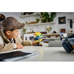 LEGO 43024 Editions Casco Ayrton Senna, Merch da F1 con Minifigure da Collezione, PREORDINE - CONSEGNA SETTEMBRE 20266