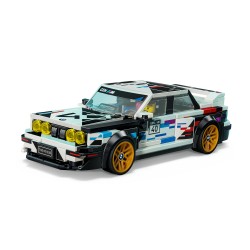 LEGO 77263 Speed Champions BMW M3 (E30), Macchina Giocattolo con Minifigure da Collezione, Regalo per Bambini e Fan da 9 Anni