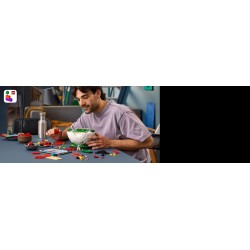 LEGO Pokémon 72154 Momenti Allenatore Iconici: Poké Ball, Kit per Adulti con Pikachu, Eevee e 2 Minifigure, Regalo per Gamer