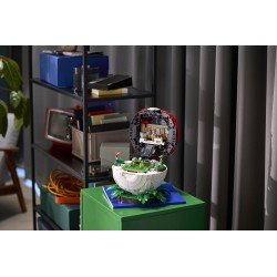 LEGO Pokémon 72154 Momenti Allenatore Iconici: Poké Ball, Kit per Adulti con Pikachu, Eevee e 2 Minifigure, Regalo per Gamer