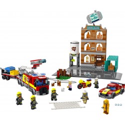 LEGO 60321 City Cuerpo de Bomberos, Set con Garaje de Juguete
