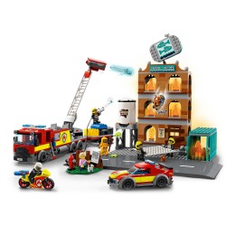 LEGO 60321 City Cuerpo de Bomberos, Set con Garaje de Juguete