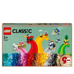 LEGO 11021 Classic 90 Años de Juego, Caja de Ladrillos