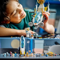 LEGO 60354 City Misiones de Exploración Espacial de Marte, Juguete Interactivo y Digital