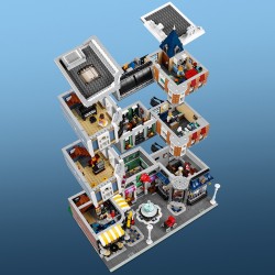 LEGO Creator Expert Assembly Square Model Set 10255