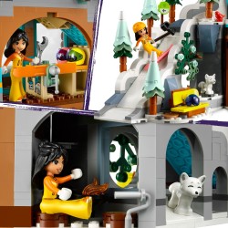 LEGO 41756 Friends Pista de Esquí y Cafetería Mini Muñecos, Figura de Zorro