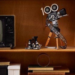 LEGO Cinepresa omaggio a Walt Disney LEGO Cinepresa omaggio a Walt Disney