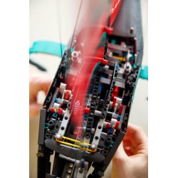 LEGO Technic 42174 Yacht Emirates Team New Zealand AC75