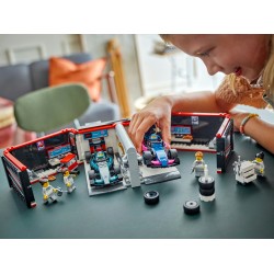 LEGO City 60444 Garage con monoposto Mercedes-AMG e Alpine F1®