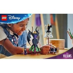 De jurken van Maleficent en Cruella De Vil
